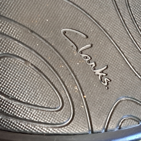 Clarks Black Leather Open Toe Slides  Size 7M - Picture 10 of 10